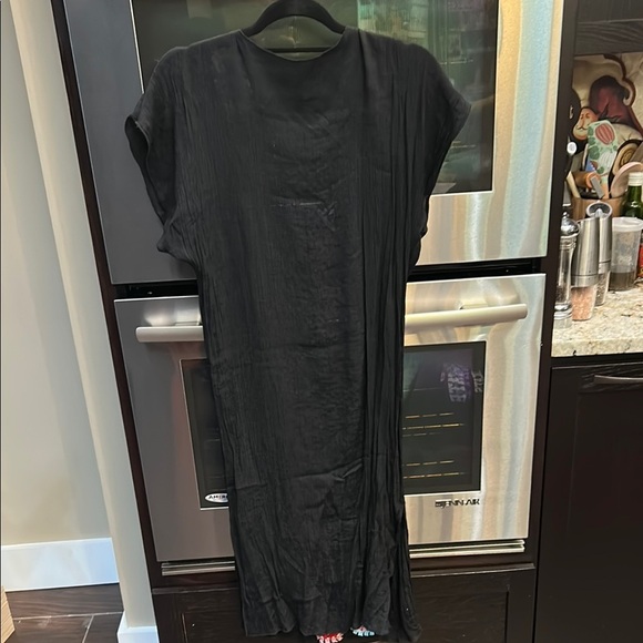 Black‎ Sheath Dress with Dolman Sleeves and Crew Neck - Picture 3 of 5